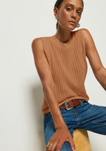 Elliana Pullover Vest- Praline