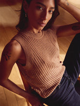 Elliana Pullover Vest- Praline