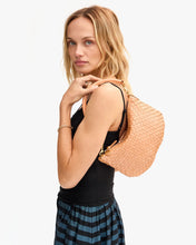 Petit Moyen- Bisque Woven Checker
