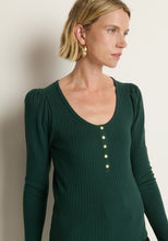 Reeva Henley- Pine
