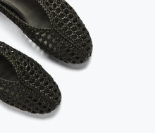 Riley- Black Woven