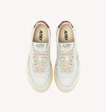 Medalist Low- Leather/ Suede Logo White/ Deep Claret