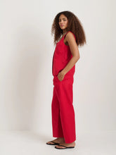 Soho Scoop Vest- Crimson