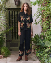 The Tavern Button Up W/ Bouquet Floral Embroidery- Black