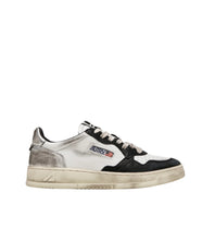 Medalist Low Super Vintage- White/ Black/ Silver