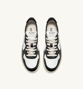 Medalist Low- White/ Black