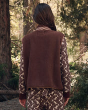 The Plush Crosswind Vest- Hickory w/ Chocolate Dot