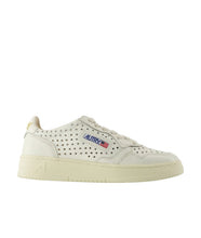 Medalist Low- Leather/ Hol Cream