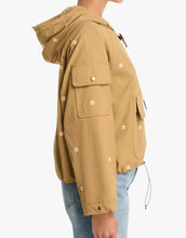 The Embroidered Cropped Trailhead Pullover- Khaki W/ Daisy Embroidery