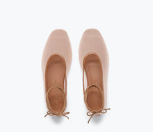 Daisy- Stone Mesh W/ Laces