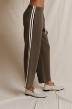 Claud Travel Track Pant- Dark Olive