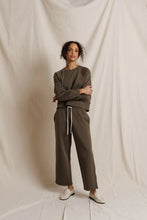 Claud Travel Track Pant- Dark Olive