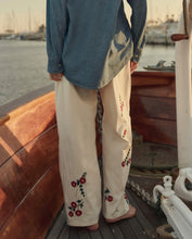 The Easy Pant- Natural Field Floral
