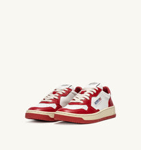 Medalist Low- White/ Red
