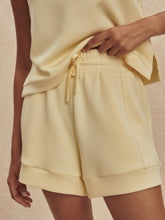 Atrium High Rise Short- Anise Flower