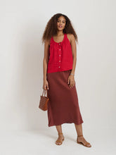 Sidney Top in Linen- Crimson