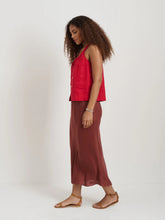 Sidney Top in Linen- Crimson