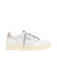 Medalist Low-  Leather Swoll/ White Silver