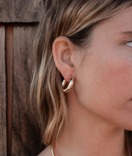 Ora Hoop Earrings- Silver