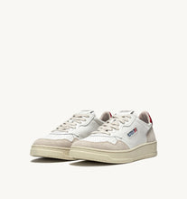 Medalist Low- Suede/ White/ Red