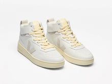 V-95- Ex White/ Natural