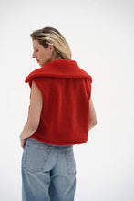 Baylor Sherpa Vest- Cayenne