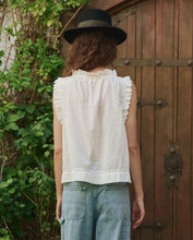 The Vignette Top- White