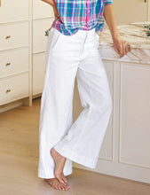 The Italian Wide Leg Chino- White Performance Linen