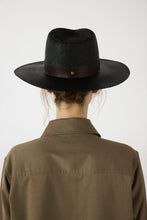 Leni- Black