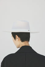 Korin- Off White